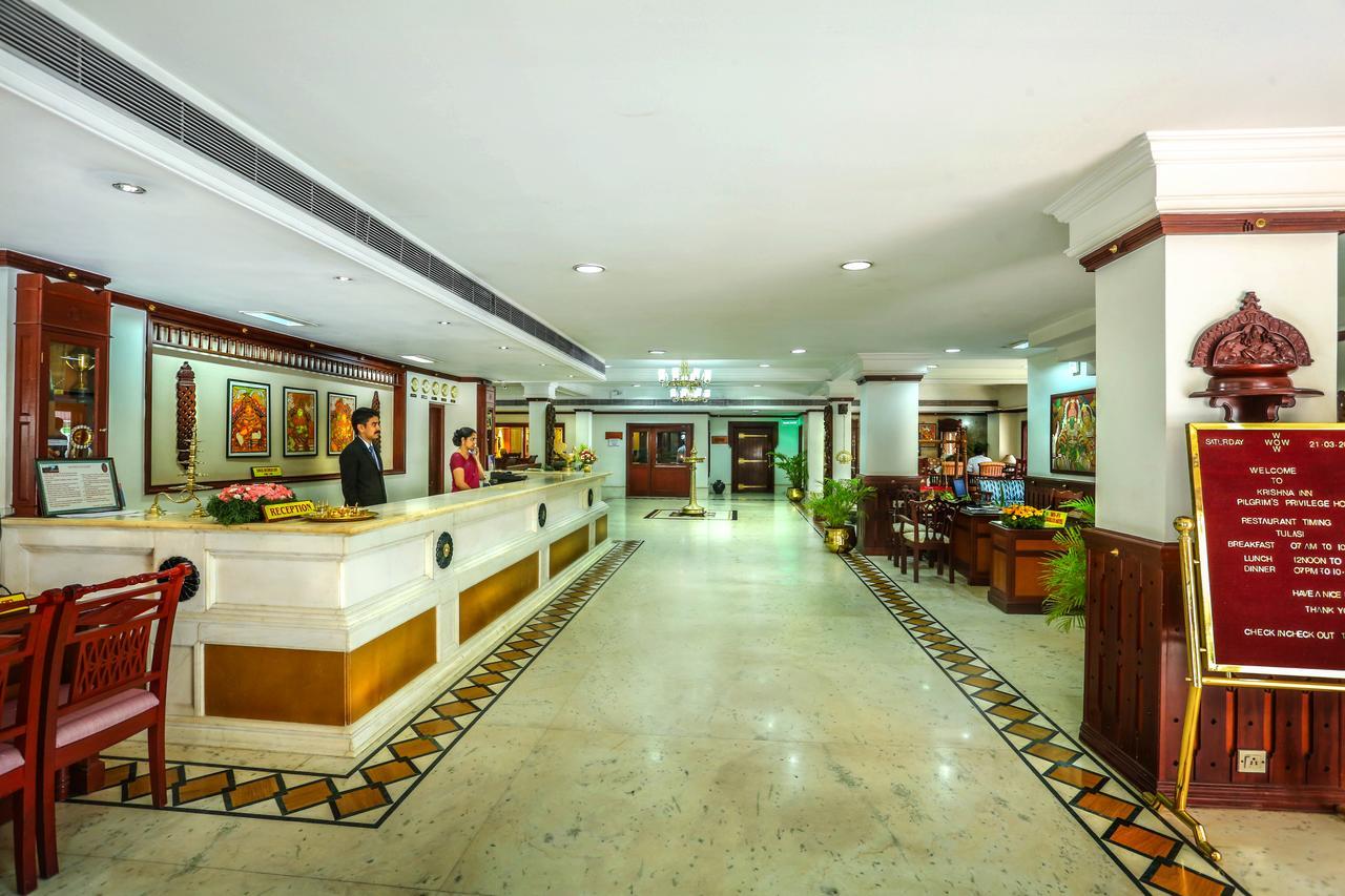 Krishna Inn Гуруваюр Экстерьер фото